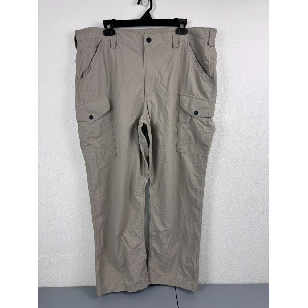 Duluth Trading men's 42x30 khaki 100%‎ nylon cargo lightweight outdoor pants